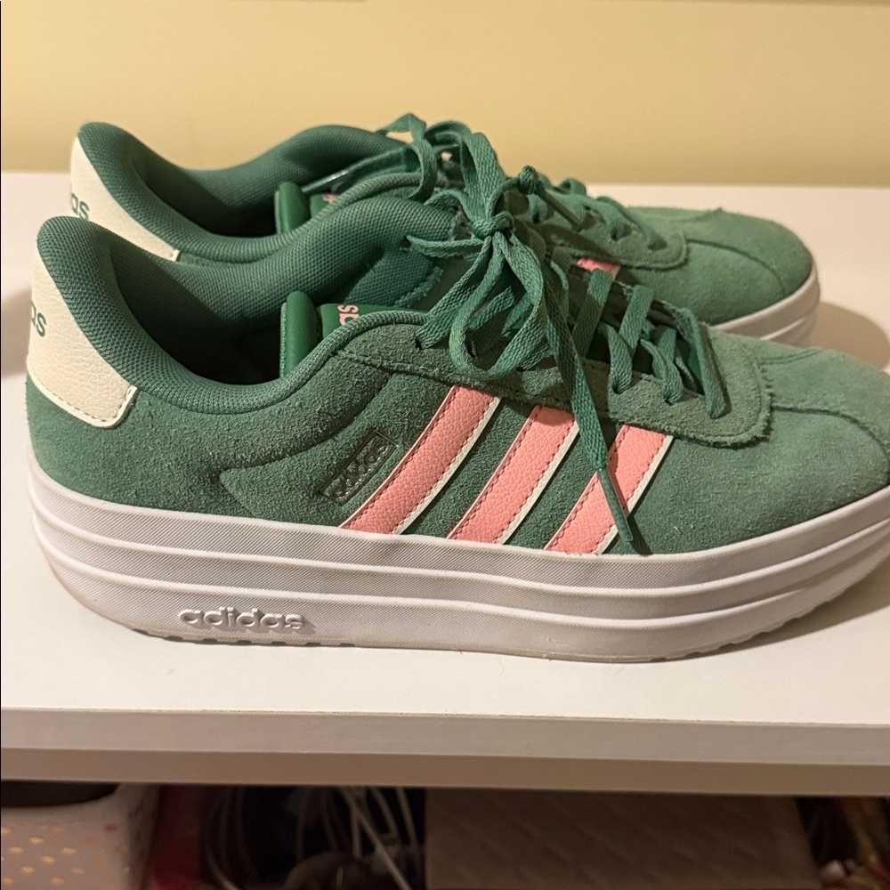 adidas VL Court Bold Sneakers in Green with Pink Stripes Women’s size 8 - Picture 3 of 7